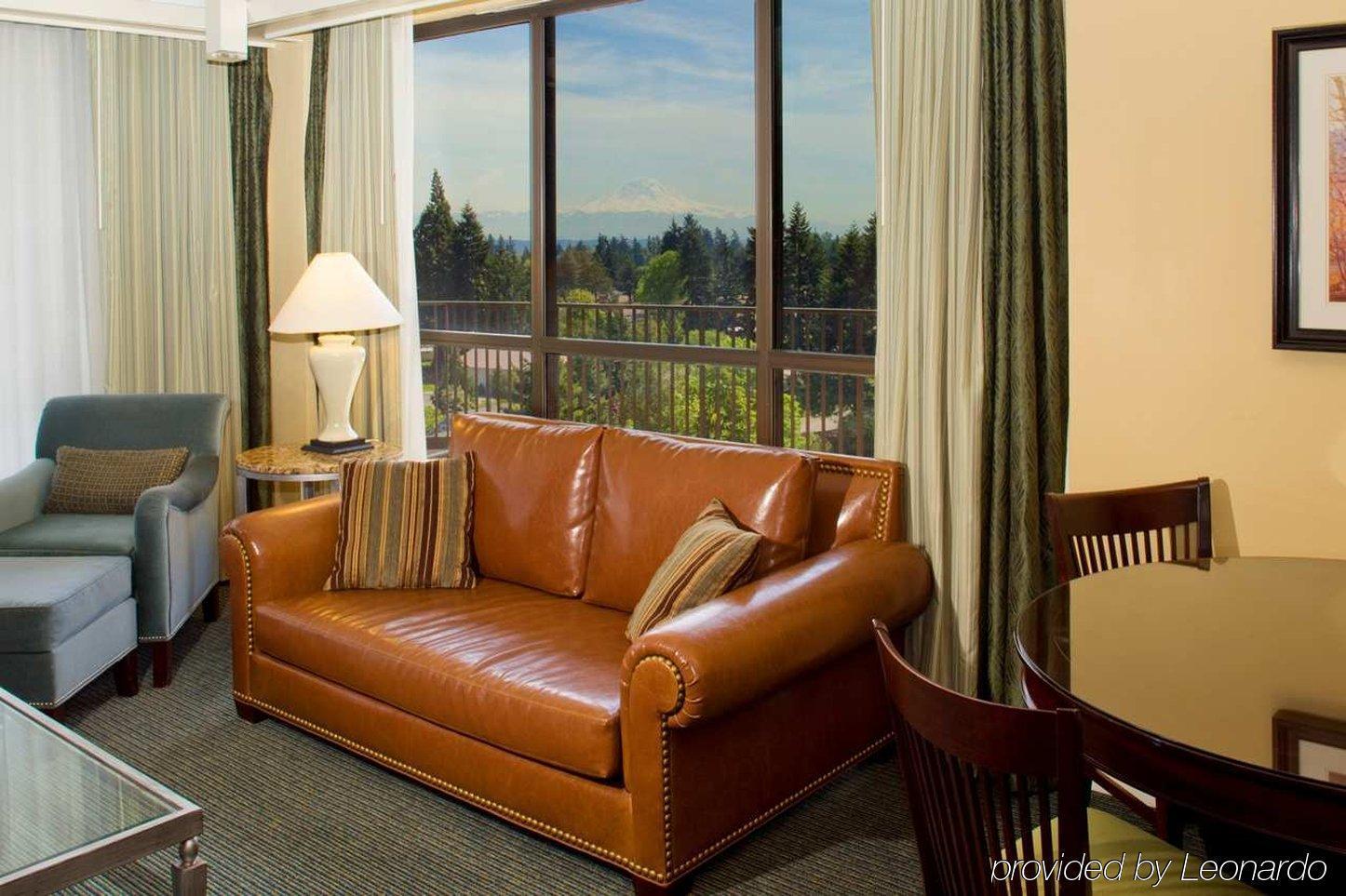 Doubletree By Hilton Seattle Airport Hotel SeaTac Room photo